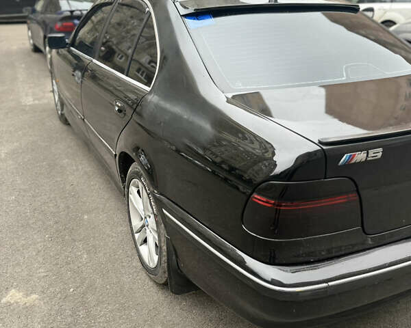 Черный БМВ 5 Серия, объемом двигателя 2.8 л и пробегом 340 тыс. км за 5999 $, фото 1 на Automoto.ua