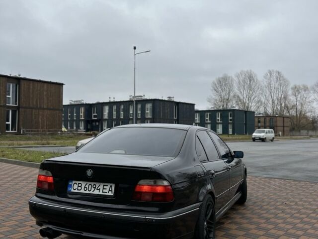 Чорний БМВ 5 Серія, об'ємом двигуна 2.5 л та пробігом 300 тис. км за 3750 $, фото 2 на Automoto.ua