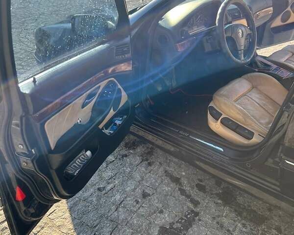 Черный БМВ 5 Серия, объемом двигателя 2 л и пробегом 289 тыс. км за 4300 $, фото 11 на Automoto.ua