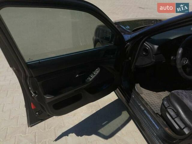 Черный БМВ 5 Серия, объемом двигателя 3.5 л и пробегом 262 тыс. км за 4000 $, фото 9 на Automoto.ua