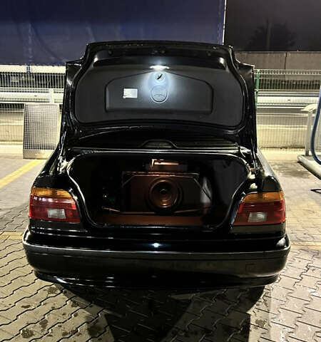 Черный БМВ 5 Серия, объемом двигателя 1.99 л и пробегом 440 тыс. км за 4600 $, фото 7 на Automoto.ua