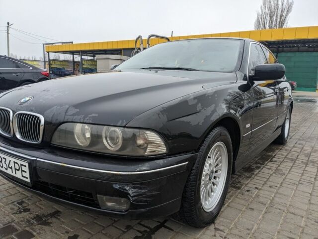 Черный БМВ 5 Серия, объемом двигателя 3.5 л и пробегом 267 тыс. км за 4000 $, фото 3 на Automoto.ua