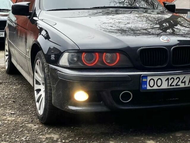 Черный БМВ 5 Серия, объемом двигателя 2.5 л и пробегом 300 тыс. км за 3000 $, фото 2 на Automoto.ua