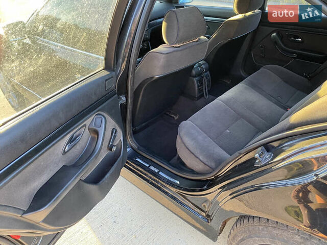 Черный БМВ 5 Серия, объемом двигателя 2 л и пробегом 269 тыс. км за 3299 $, фото 9 на Automoto.ua