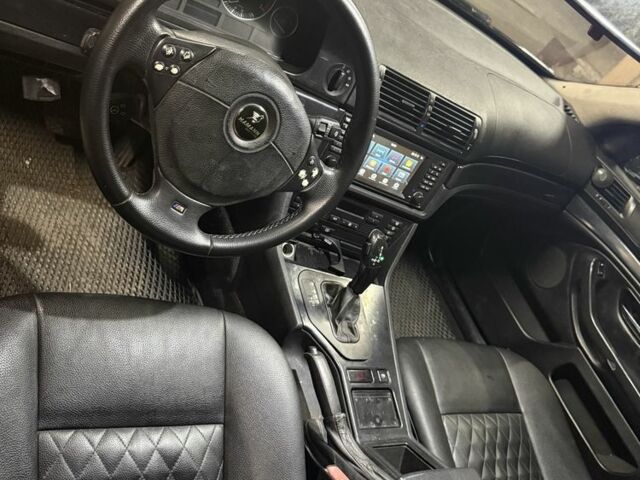 Черный БМВ 5 Серия, объемом двигателя 2.8 л и пробегом 345 тыс. км за 3850 $, фото 3 на Automoto.ua