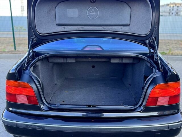 Черный БМВ 5 Серия, объемом двигателя 2.8 л и пробегом 254 тыс. км за 4400 $, фото 7 на Automoto.ua