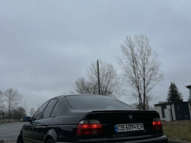 Чорний БМВ 5 Серія, об'ємом двигуна 2.5 л та пробігом 300 тис. км за 3750 $, фото 1 на Automoto.ua