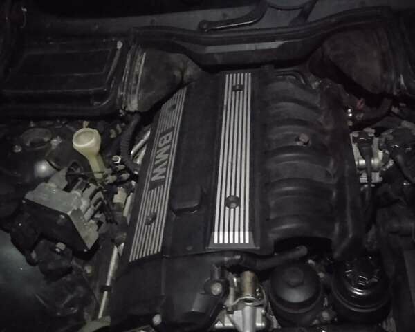 Черный БМВ 5 Серия, объемом двигателя 2 л и пробегом 222 тыс. км за 2800 $, фото 5 на Automoto.ua