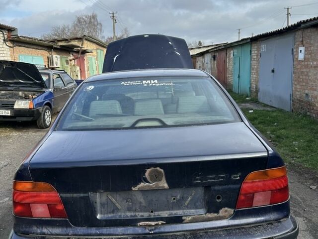 Черный БМВ 5 Серия, объемом двигателя 10 л и пробегом 3 тыс. км за 1000 $, фото 4 на Automoto.ua