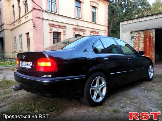 Чорний БМВ 5 Серія, об'ємом двигуна 2 л та пробігом 350 тис. км за 3200 $, фото 3 на Automoto.ua