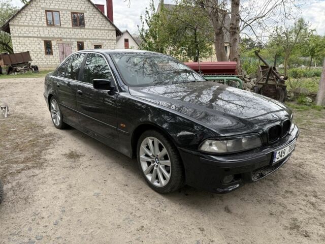 Черный БМВ 5 Серия, объемом двигателя 2.5 л и пробегом 320 тыс. км за 1600 $, фото 2 на Automoto.ua