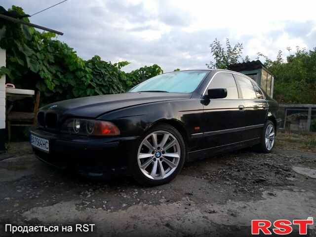 Черный БМВ 5 Серия, объемом двигателя 2 л и пробегом 363 тыс. км за 5000 $, фото 1 на Automoto.ua