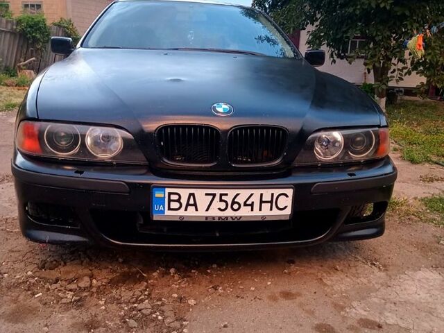 Черный БМВ 5 Серия, объемом двигателя 2 л и пробегом 363 тыс. км за 5000 $, фото 3 на Automoto.ua
