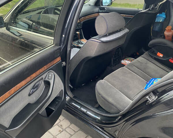 Черный БМВ 5 Серия, объемом двигателя 2.5 л и пробегом 324 тыс. км за 4700 $, фото 5 на Automoto.ua
