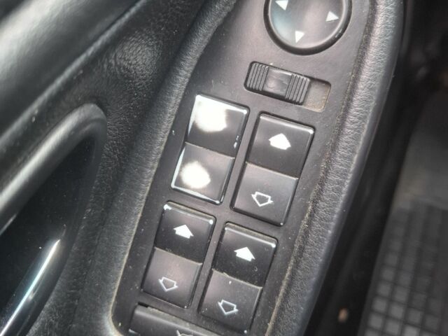 Чорний БМВ 5 Серія, об'ємом двигуна 2.8 л та пробігом 400 тис. км за 3250 $, фото 2 на Automoto.ua