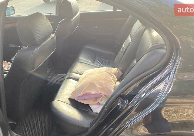 Черный БМВ 5 Серия, объемом двигателя 2.8 л и пробегом 465 тыс. км за 4500 $, фото 8 на Automoto.ua