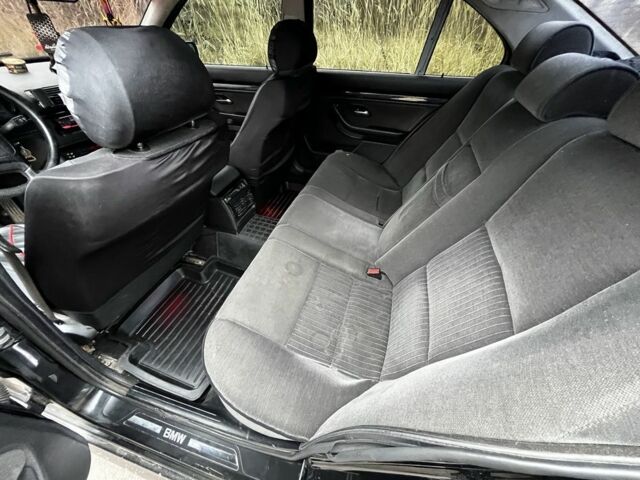 Черный БМВ 5 Серия, объемом двигателя 2 л и пробегом 339 тыс. км за 3500 $, фото 4 на Automoto.ua