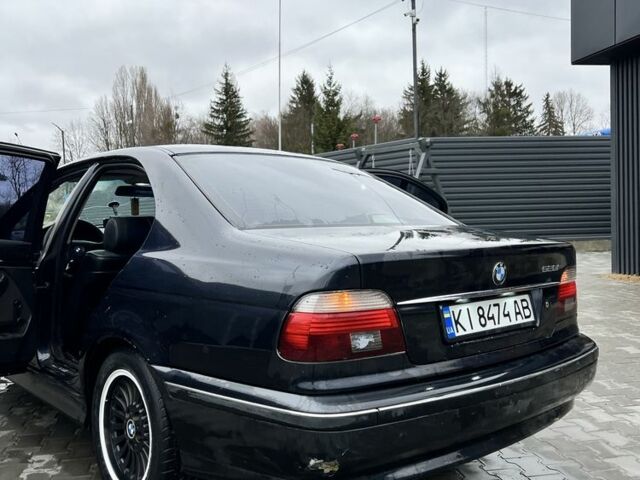 Чорний БМВ 5 Серія, об'ємом двигуна 2 л та пробігом 400 тис. км за 2700 $, фото 5 на Automoto.ua