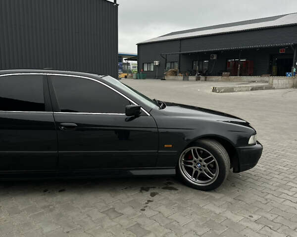 Чорний БМВ 5 Серія, об'ємом двигуна 1.99 л та пробігом 408 тис. км за 4200 $, фото 3 на Automoto.ua