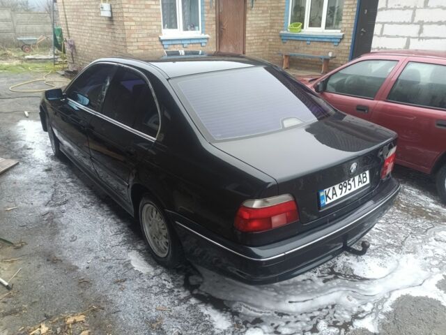 Черный БМВ 5 Серия, объемом двигателя 2 л и пробегом 496 тыс. км за 3200 $, фото 3 на Automoto.ua