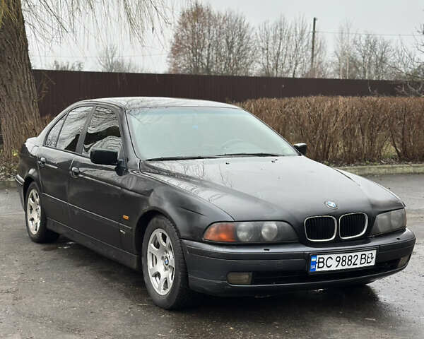 Черный БМВ 5 Серия, объемом двигателя 2.5 л и пробегом 515 тыс. км за 3000 $, фото 2 на Automoto.ua