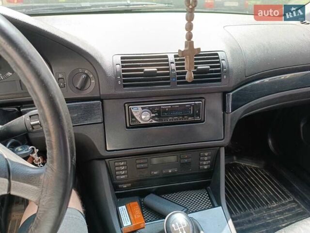 Черный БМВ 5 Серия, объемом двигателя 2 л и пробегом 1000 тыс. км за 4200 $, фото 4 на Automoto.ua