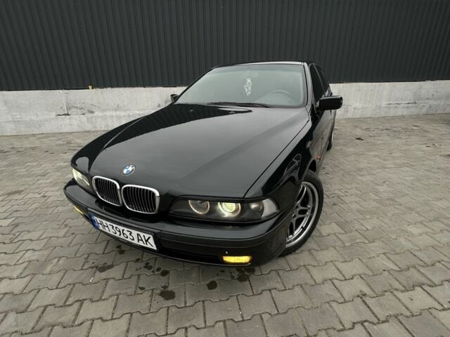 Чорний БМВ 5 Серія, об'ємом двигуна 2 л та пробігом 408 тис. км за 4200 $, фото 1 на Automoto.ua