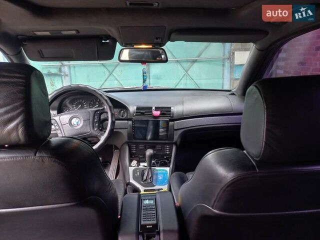 Черный БМВ 5 Серия, объемом двигателя 3.98 л и пробегом 322 тыс. км за 2800 $, фото 2 на Automoto.ua