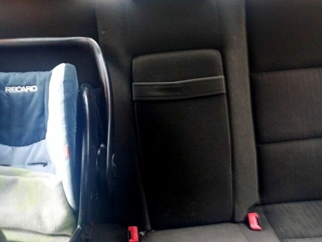 Черный БМВ 5 Серия, объемом двигателя 2 л и пробегом 294 тыс. км за 2700 $, фото 2 на Automoto.ua