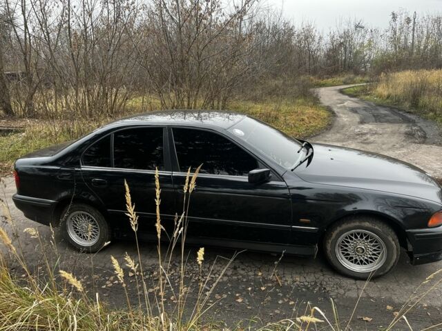Черный БМВ 5 Серия, объемом двигателя 2 л и пробегом 339 тыс. км за 3500 $, фото 5 на Automoto.ua