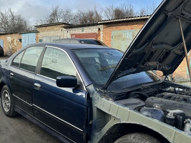 Черный БМВ 5 Серия, объемом двигателя 10 л и пробегом 3 тыс. км за 1000 $, фото 2 на Automoto.ua