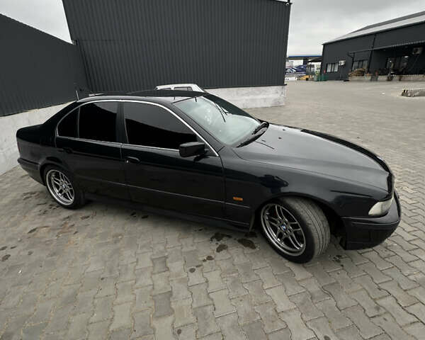 Чорний БМВ 5 Серія, об'ємом двигуна 1.99 л та пробігом 408 тис. км за 4200 $, фото 7 на Automoto.ua