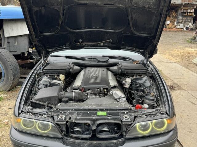 Черный БМВ 5 Серия, объемом двигателя 3.4 л и пробегом 431 тыс. км за 4700 $, фото 8 на Automoto.ua