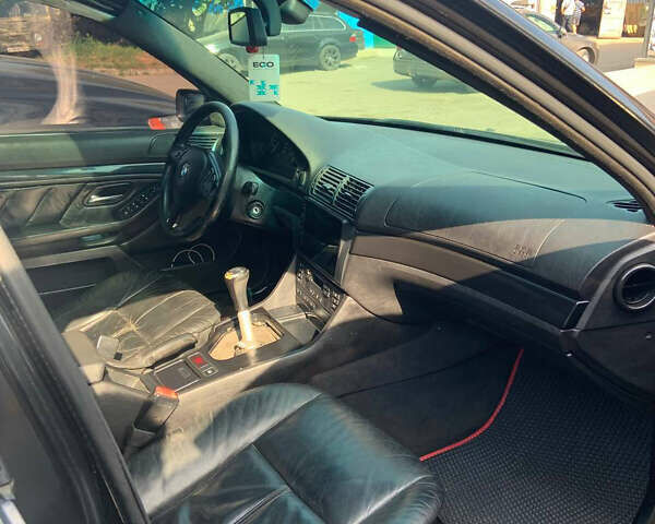 Черный БМВ 5 Серия, объемом двигателя 2.5 л и пробегом 305 тыс. км за 4500 $, фото 4 на Automoto.ua