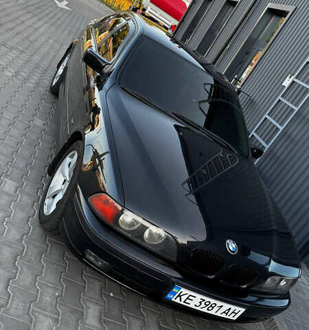 Черный БМВ 5 Серия, объемом двигателя 2.5 л и пробегом 288 тыс. км за 4500 $, фото 1 на Automoto.ua