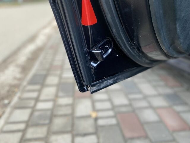 Черный БМВ 5 Серия, объемом двигателя 2.8 л и пробегом 282 тыс. км за 5500 $, фото 11 на Automoto.ua