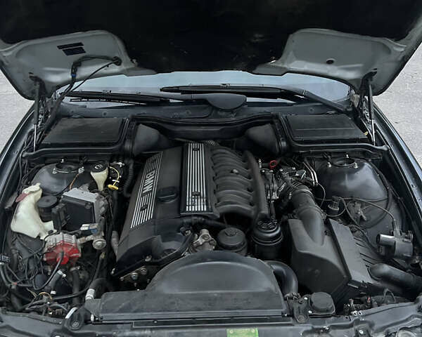 Черный БМВ 5 Серия, объемом двигателя 2.79 л и пробегом 387 тыс. км за 7000 $, фото 11 на Automoto.ua