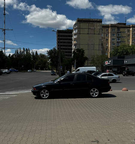 Черный БМВ 5 Серия, объемом двигателя 2.5 л и пробегом 288 тыс. км за 4500 $, фото 5 на Automoto.ua