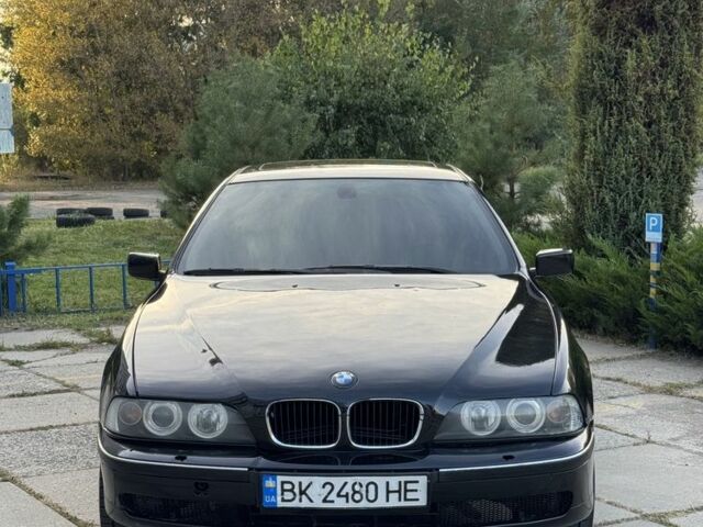 Черный БМВ 5 Серия, объемом двигателя 2.8 л и пробегом 330 тыс. км за 4400 $, фото 2 на Automoto.ua