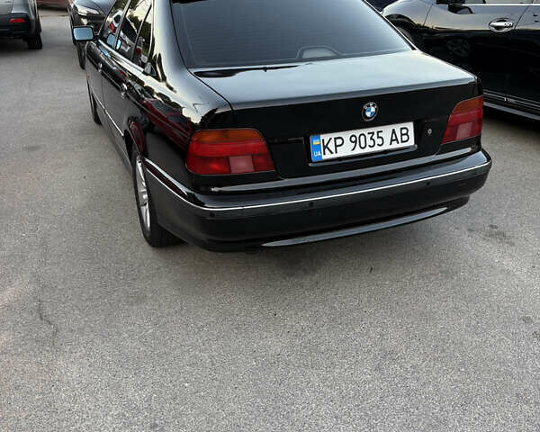 Черный БМВ 5 Серия, объемом двигателя 1.99 л и пробегом 334 тыс. км за 4400 $, фото 2 на Automoto.ua