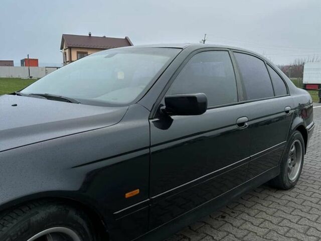 Черный БМВ 5 Серия, объемом двигателя 2.5 л и пробегом 400 тыс. км за 4300 $, фото 3 на Automoto.ua