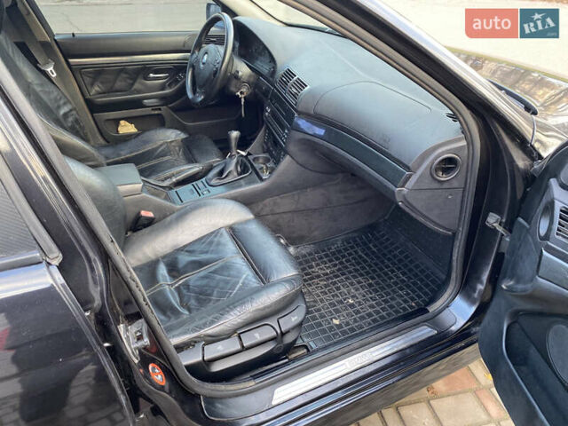Черный БМВ 5 Серия, объемом двигателя 2.8 л и пробегом 282 тыс. км за 5500 $, фото 8 на Automoto.ua