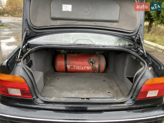 Черный БМВ 5 Серия, объемом двигателя 2.79 л и пробегом 300 тыс. км за 4400 $, фото 39 на Automoto.ua