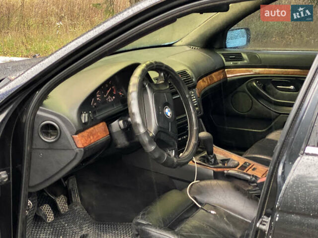 Черный БМВ 5 Серия, объемом двигателя 2.79 л и пробегом 300 тыс. км за 4400 $, фото 21 на Automoto.ua