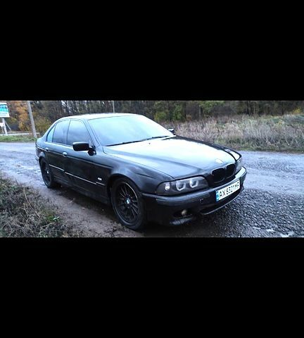 Черный БМВ 5 Серия, объемом двигателя 4.4 л и пробегом 350 тыс. км за 4100 $, фото 5 на Automoto.ua