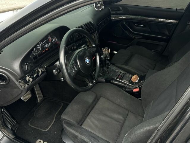 Черный БМВ 5 Серия, объемом двигателя 4.4 л и пробегом 350 тыс. км за 9000 $, фото 7 на Automoto.ua