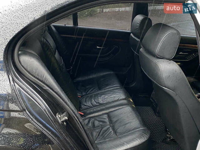 Черный БМВ 5 Серия, объемом двигателя 2.79 л и пробегом 300 тыс. км за 4400 $, фото 31 на Automoto.ua