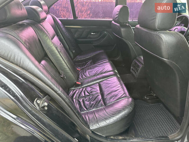 Чорний БМВ 5 Серія, об'ємом двигуна 2 л та пробігом 370 тис. км за 3000 $, фото 27 на Automoto.ua