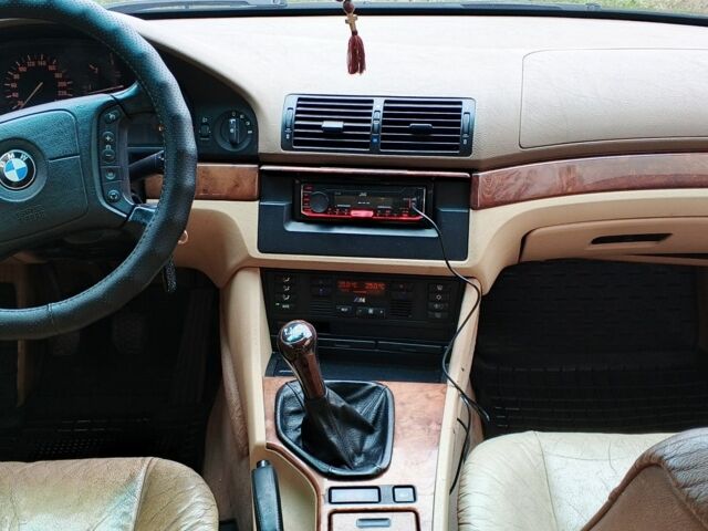 Чорний БМВ 5 Серія, об'ємом двигуна 2.5 л та пробігом 500 тис. км за 4500 $, фото 4 на Automoto.ua