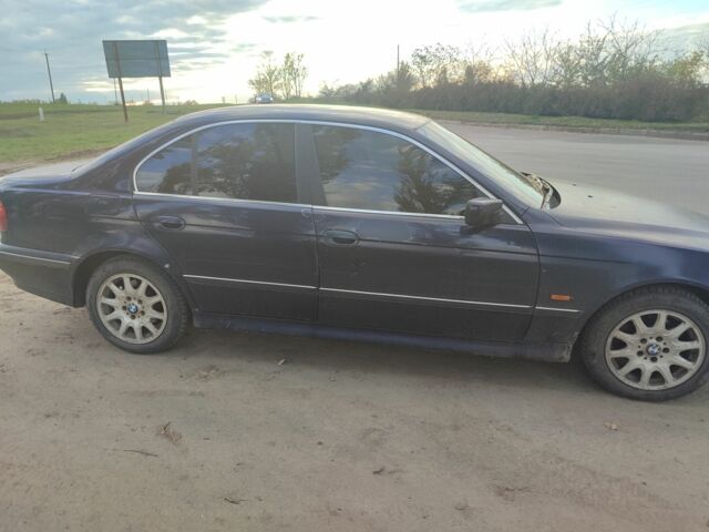 Черный БМВ 5 Серия, объемом двигателя 0 л и пробегом 350 тыс. км за 2928 $, фото 5 на Automoto.ua